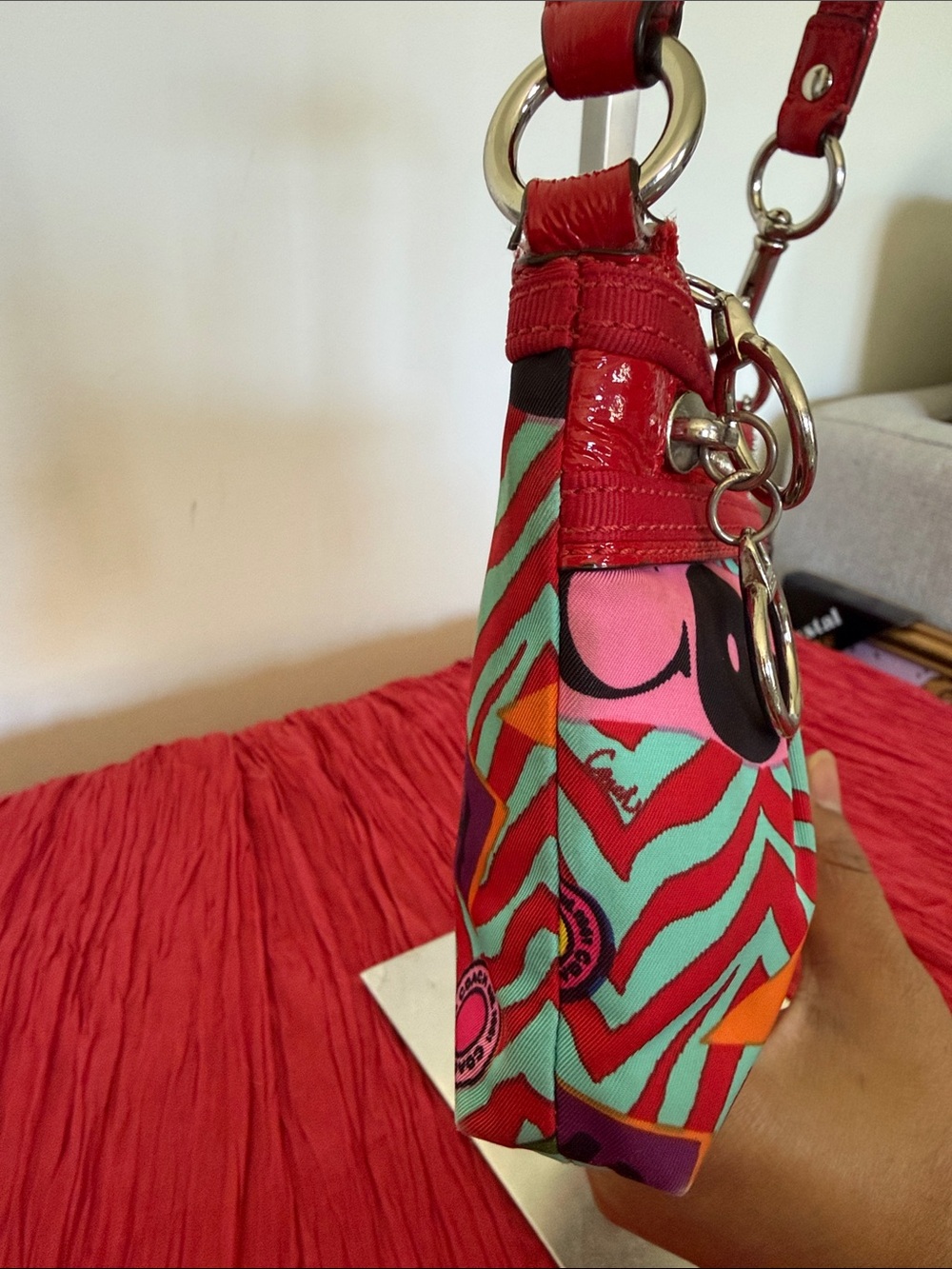 Coach poppy Red and Pink Graphic Shoulder Bag with Silver Plate - Picture 6 of 16
